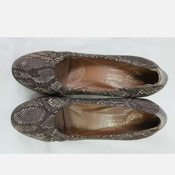 DONALD J PLINER ORINA LEATHER SNAKE PRINT PUMPS SHOES WOMEN'S 7.5 Made in Italy. - Picture 3 of 9